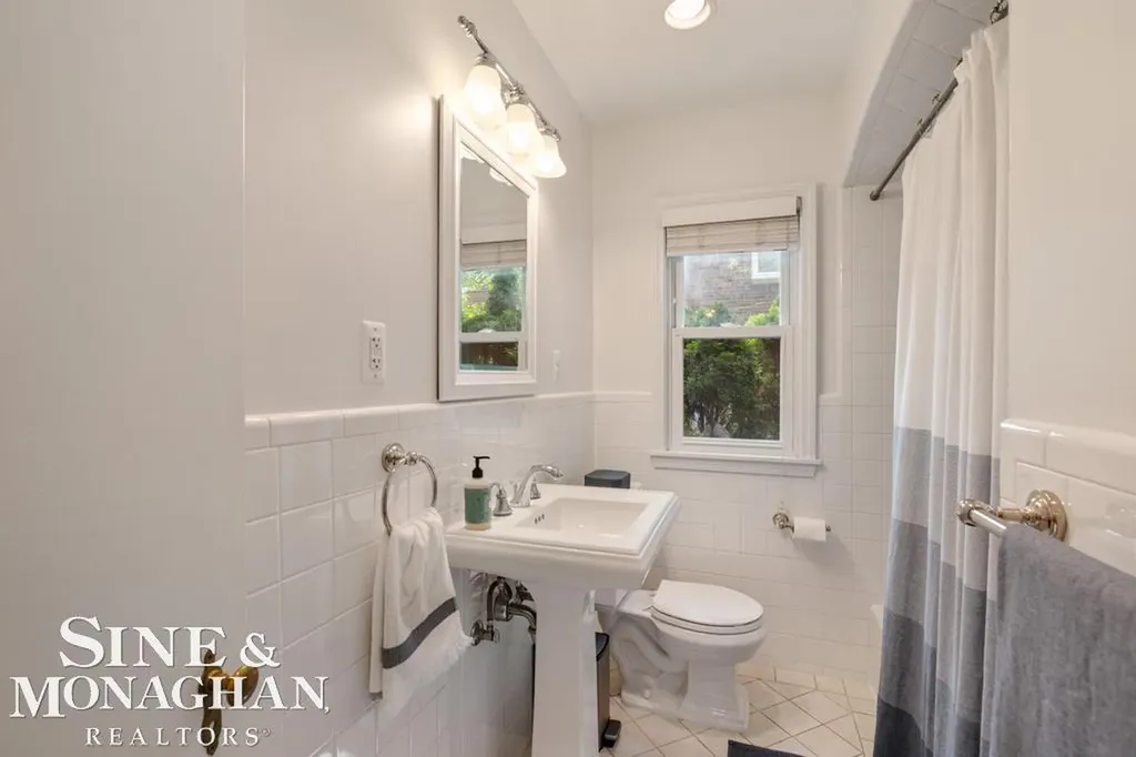 430 Touraine Road Grosse Pointe Farms City MI 48236