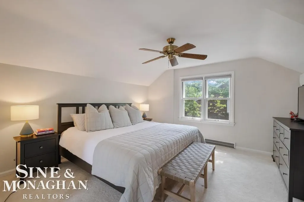 430 Touraine Road Grosse Pointe Farms City MI 48236