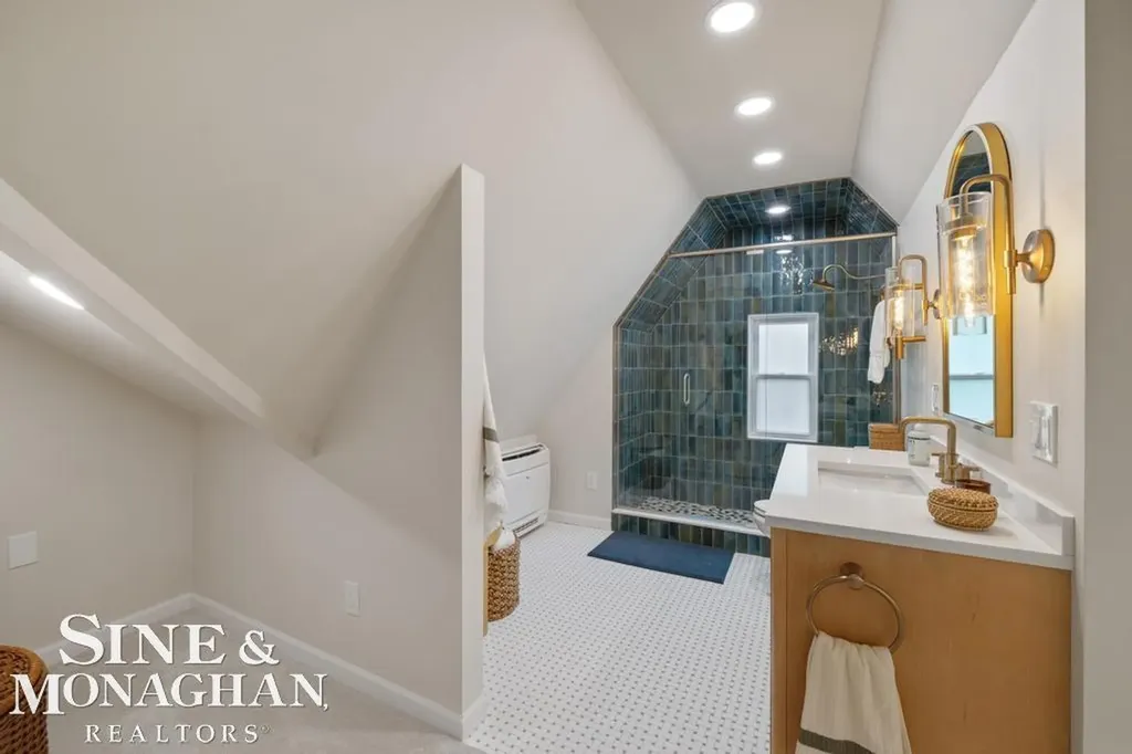 430 Touraine Road Grosse Pointe Farms City MI 48236