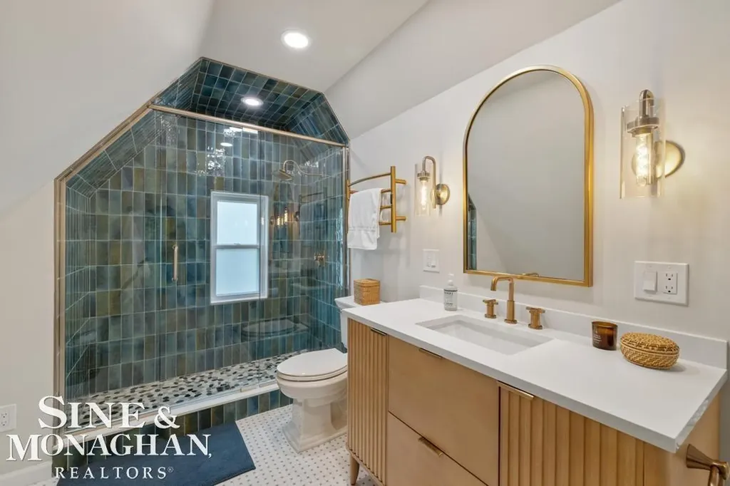 430 Touraine Road Grosse Pointe Farms City MI 48236