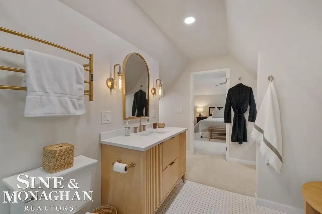 430 Touraine Road Grosse Pointe Farms City MI 48236