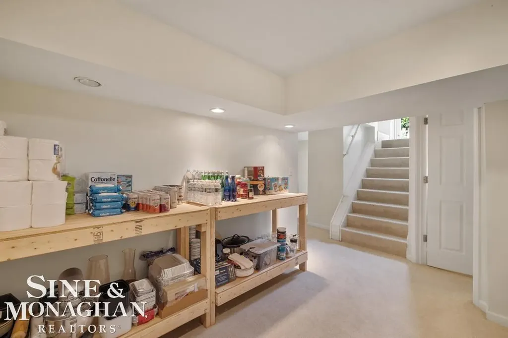 430 Touraine Road Grosse Pointe Farms City MI 48236