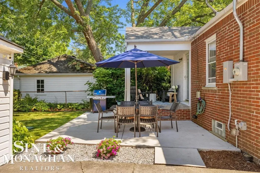 430 Touraine Road Grosse Pointe Farms City MI 48236