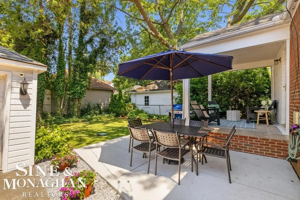 430 Touraine Road Grosse Pointe Farms City MI 48236