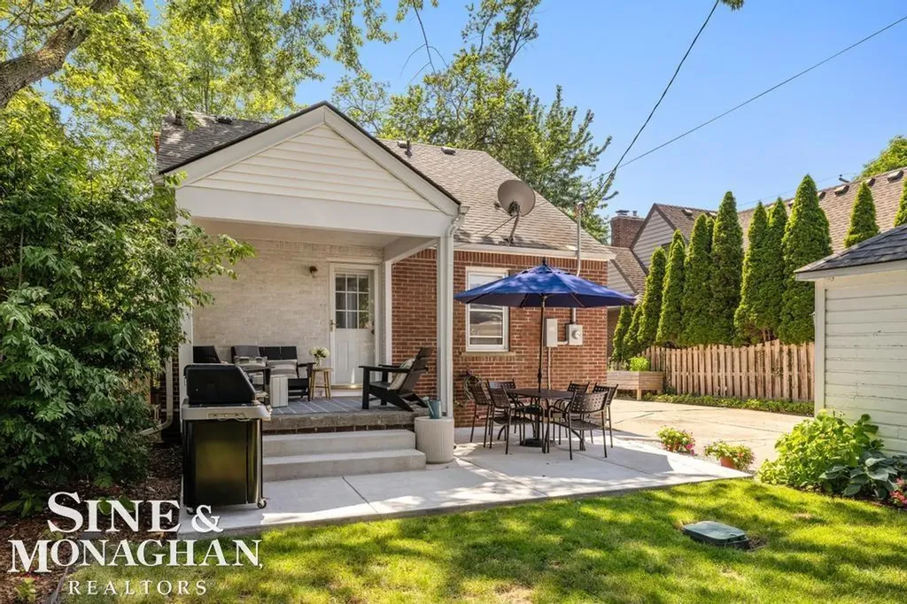 430 Touraine Road Grosse Pointe Farms City MI 48236