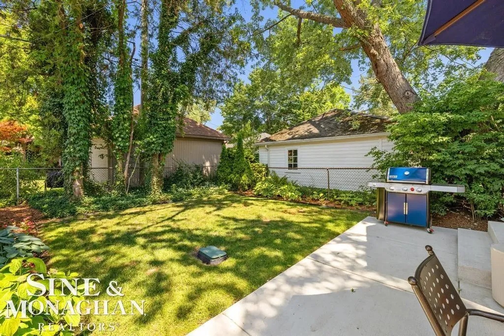 430 Touraine Road Grosse Pointe Farms City MI 48236