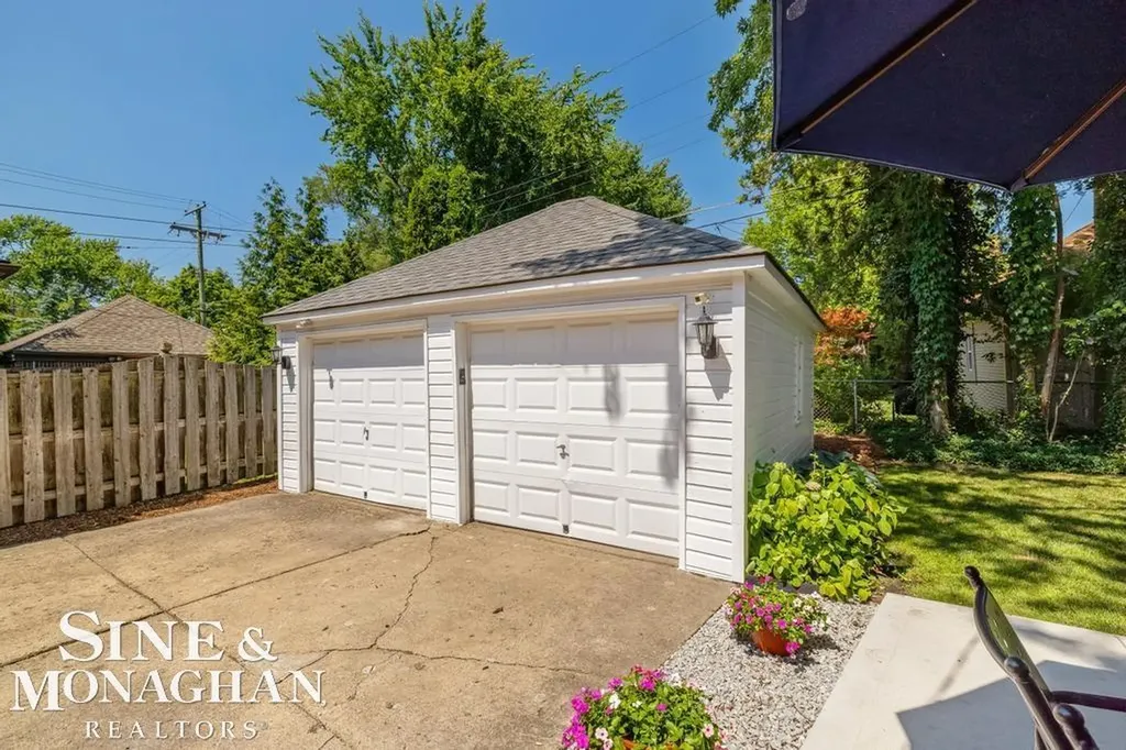 430 Touraine Road Grosse Pointe Farms City MI 48236