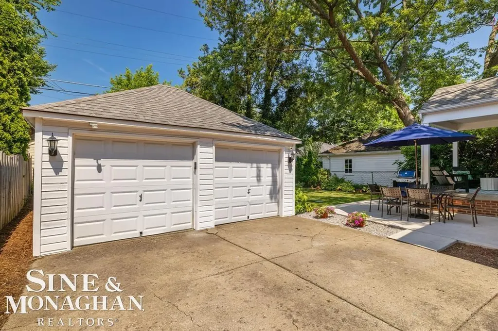 430 Touraine Road Grosse Pointe Farms City MI 48236