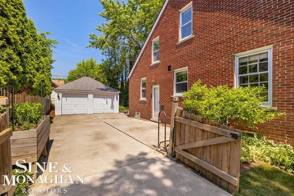 430 Touraine Road Grosse Pointe Farms City MI 48236