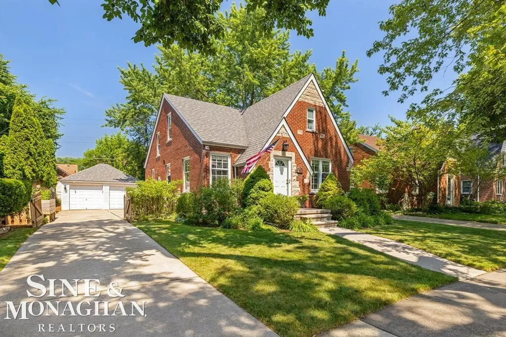 430 Touraine Road Grosse Pointe Farms City MI 48236