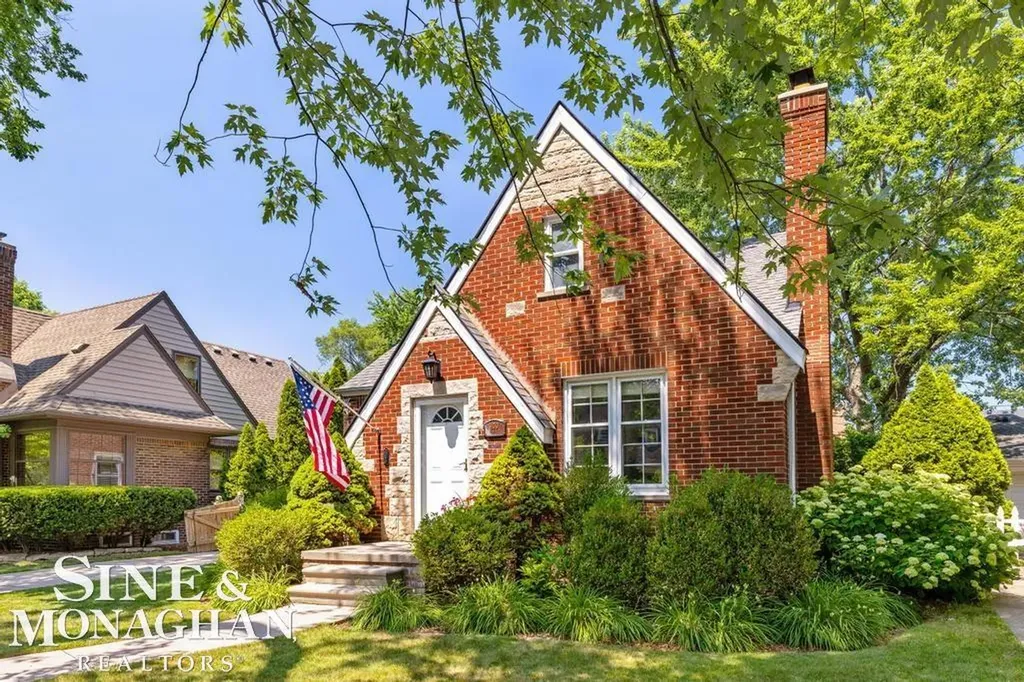 430 Touraine Road Grosse Pointe Farms City MI 48236