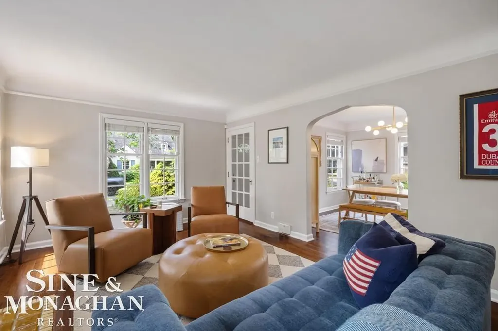 430 Touraine Road Grosse Pointe Farms City MI 48236