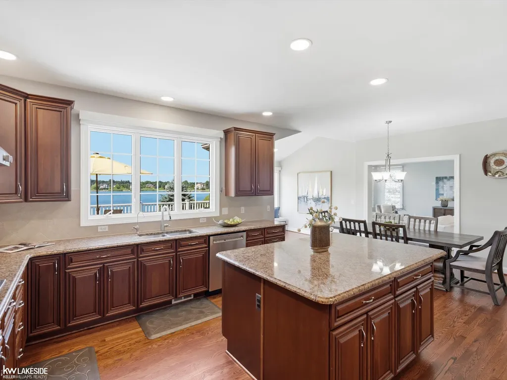 1622 Hunters Lake Drive Milford Village MI 48380