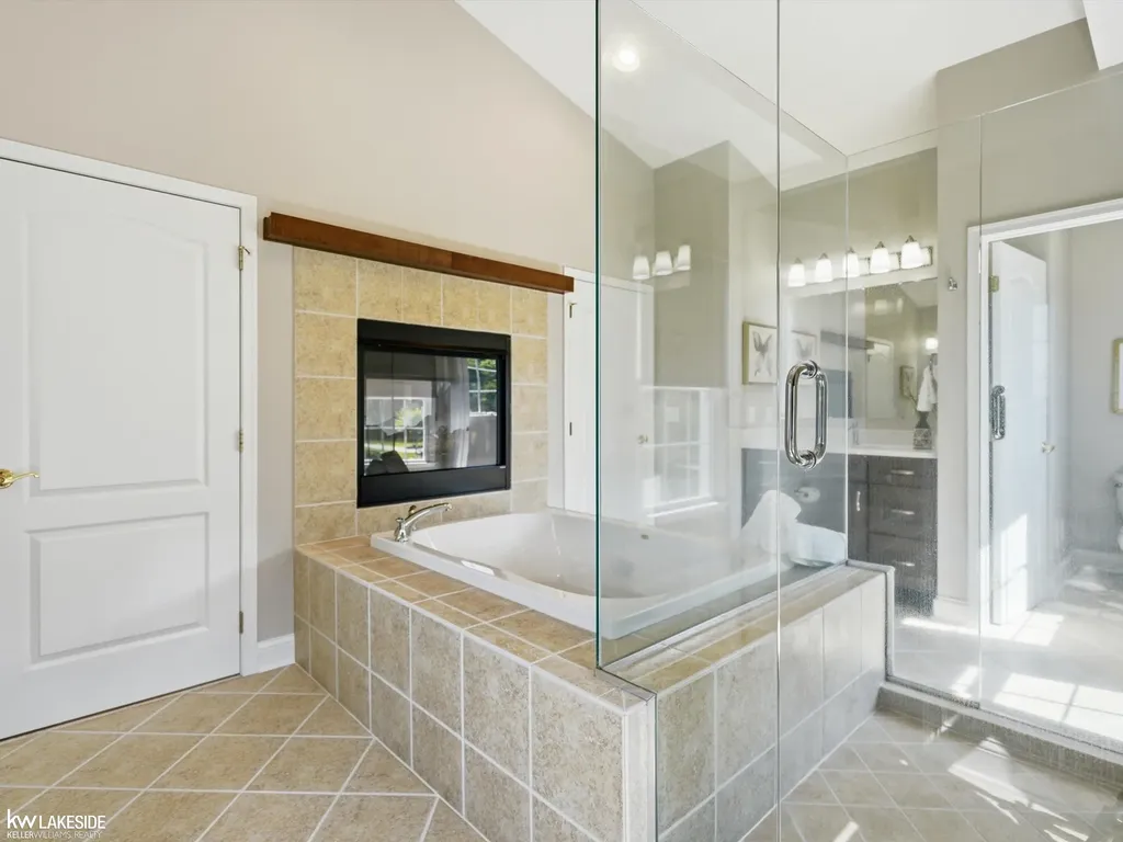 1622 Hunters Lake Drive Milford Village MI 48380