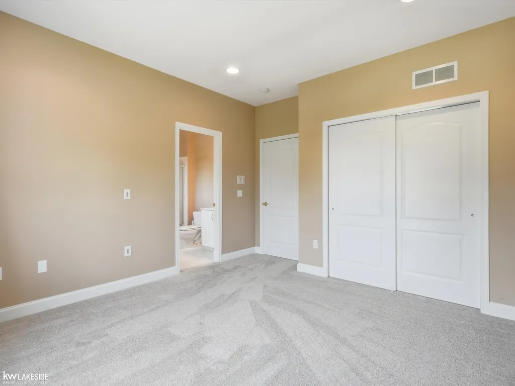 1622 Hunters Lake Drive Milford Village MI 48380