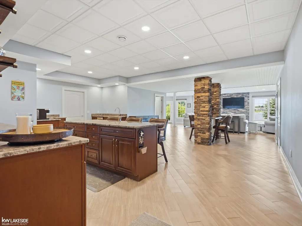 1622 Hunters Lake Drive Milford Village MI 48380