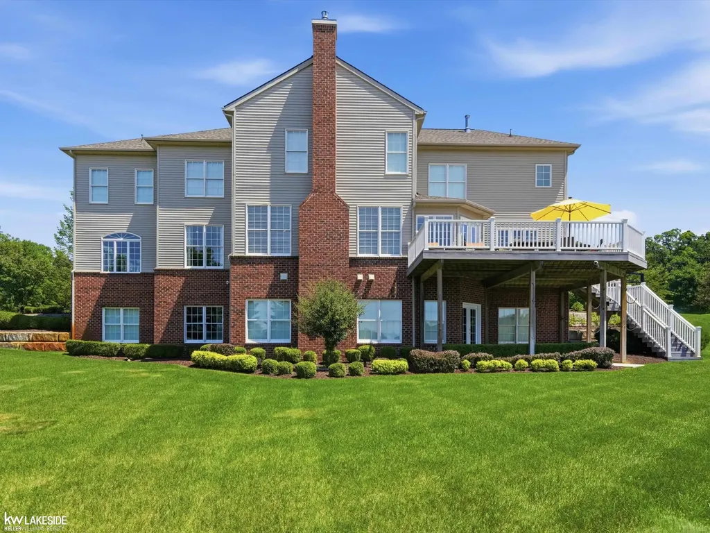 1622 Hunters Lake Drive Milford Village MI 48380