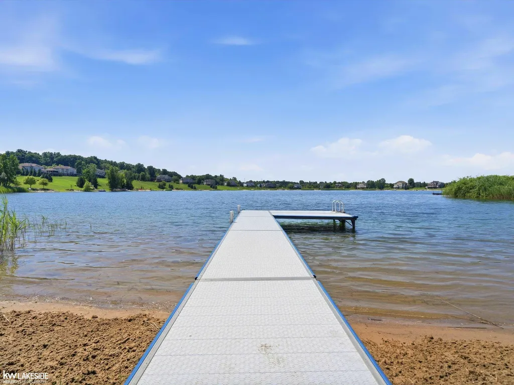 1622 Hunters Lake Drive Milford Village MI 48380