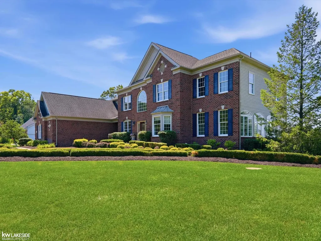 1622 Hunters Lake Drive Milford Village MI 48380