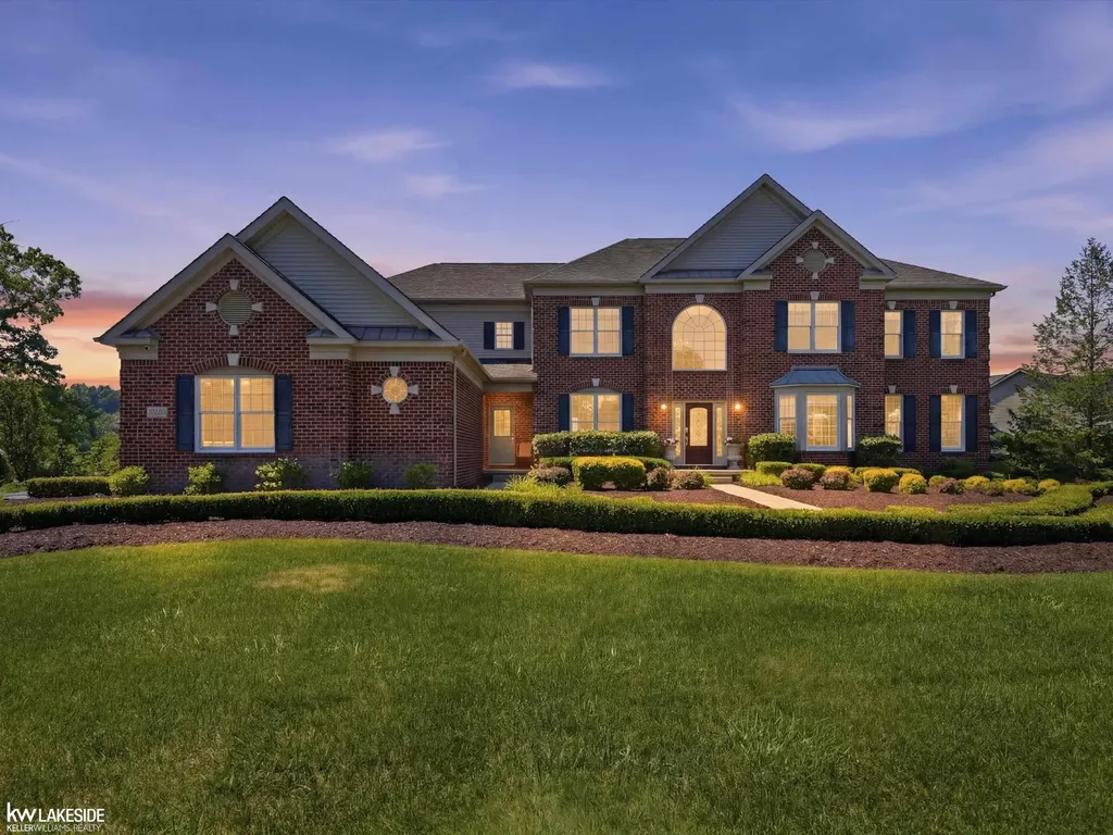 1622 Hunters Lake Drive Milford Village MI 48380