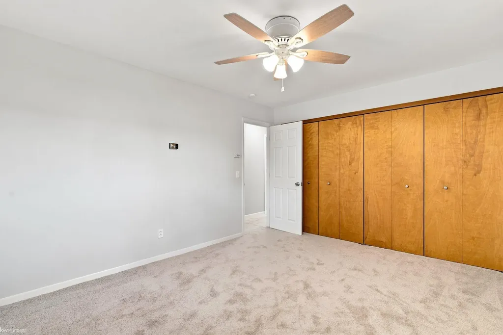 19580 Glenn Street Roseville City MI 48066
