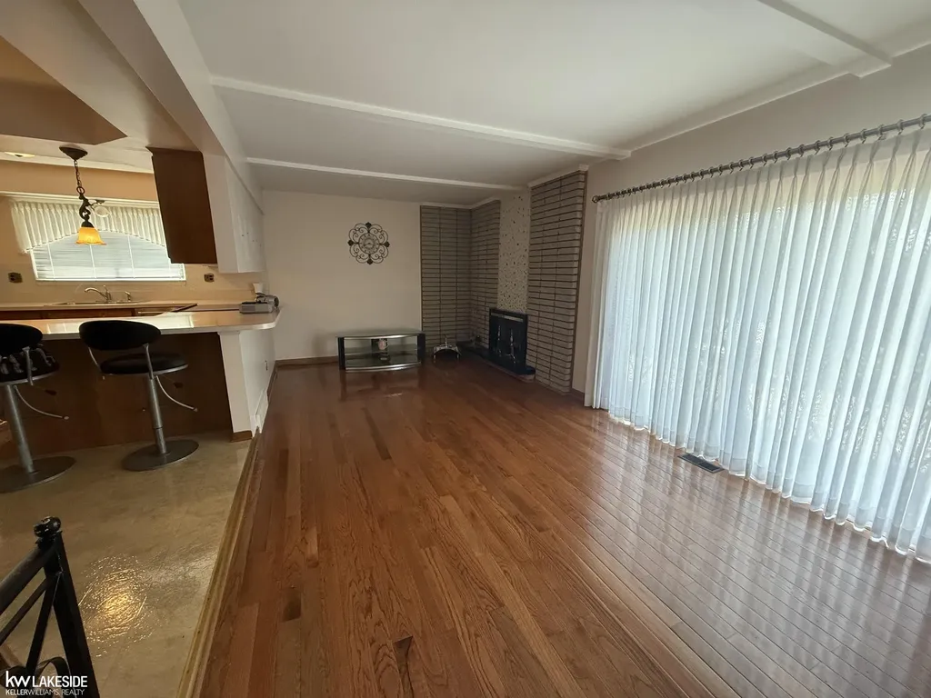 33439 Elgin Court Sterling Heights City MI 48310