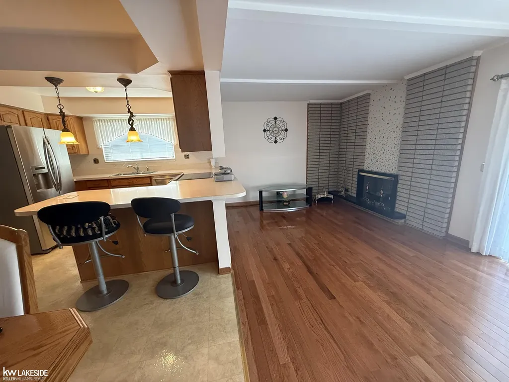 33439 Elgin Court Sterling Heights City MI 48310