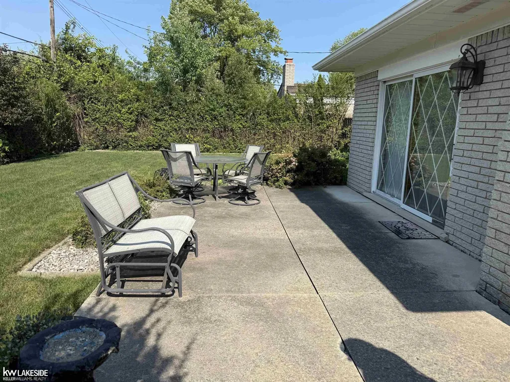 33439 Elgin Court Sterling Heights City MI 48310