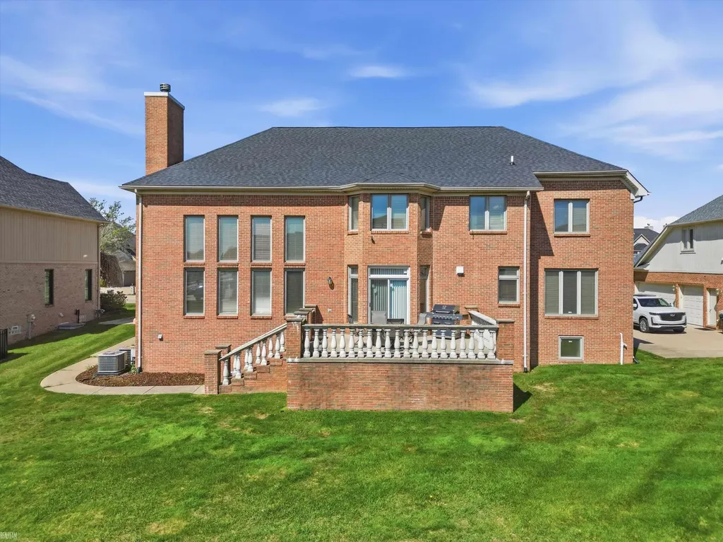 43340 Chester Drive Sterling Heights City MI 48314