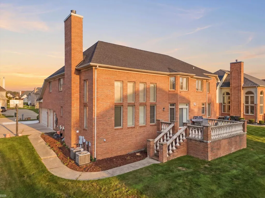 43340 Chester Drive Sterling Heights City MI 48314