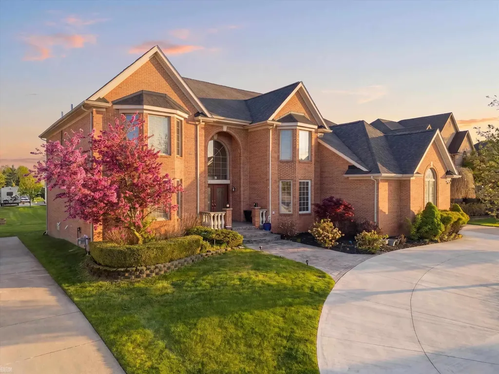 43340 Chester Drive Sterling Heights City MI 48314