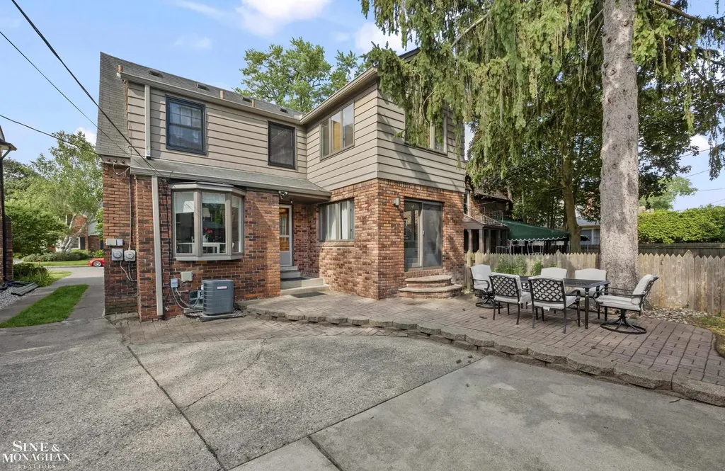310 Moran Road Grosse Pointe Farms City MI 48236