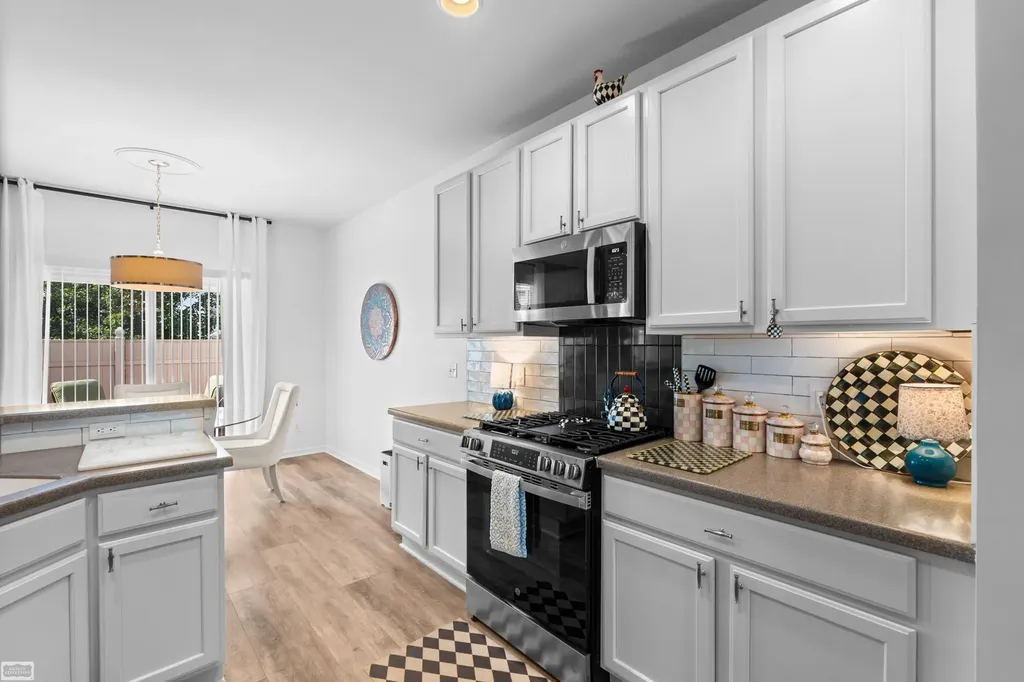 19056 Hazelton Drive Macomb Township MI 48042