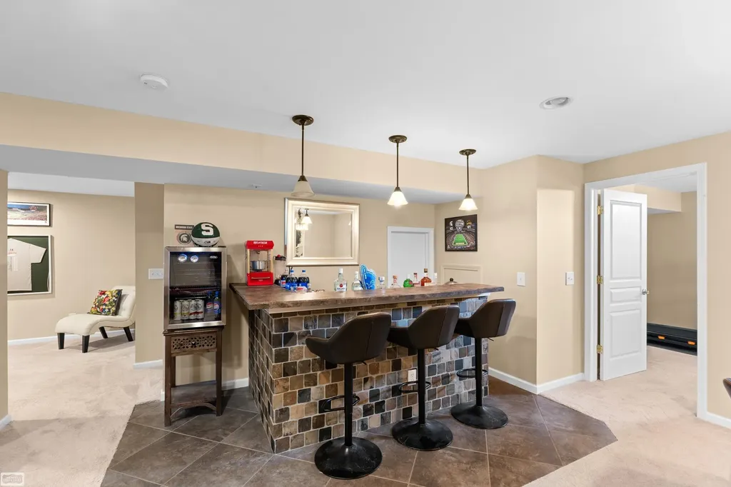 19056 Hazelton Drive Macomb Township MI 48042