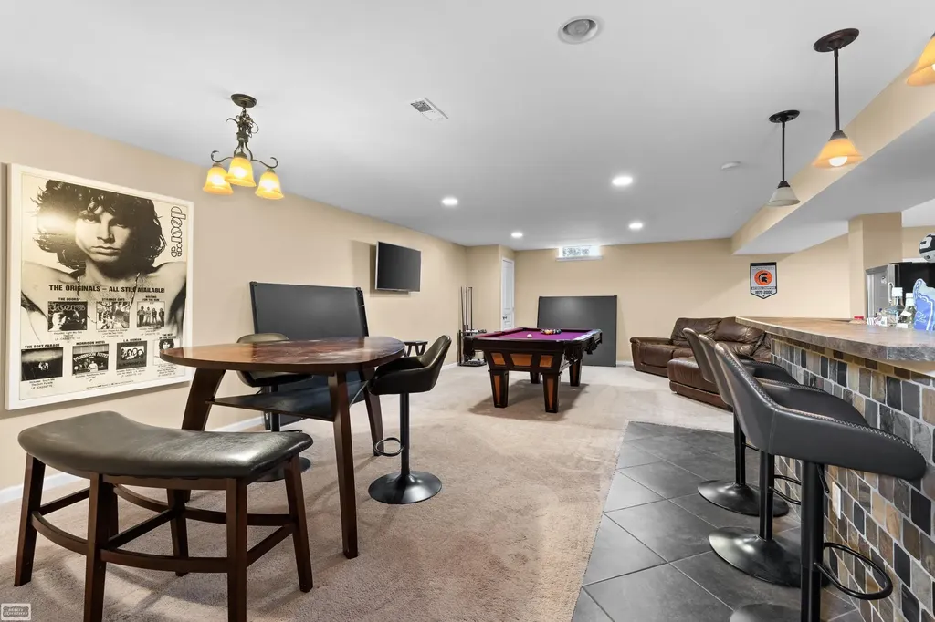 19056 Hazelton Drive Macomb Township MI 48042