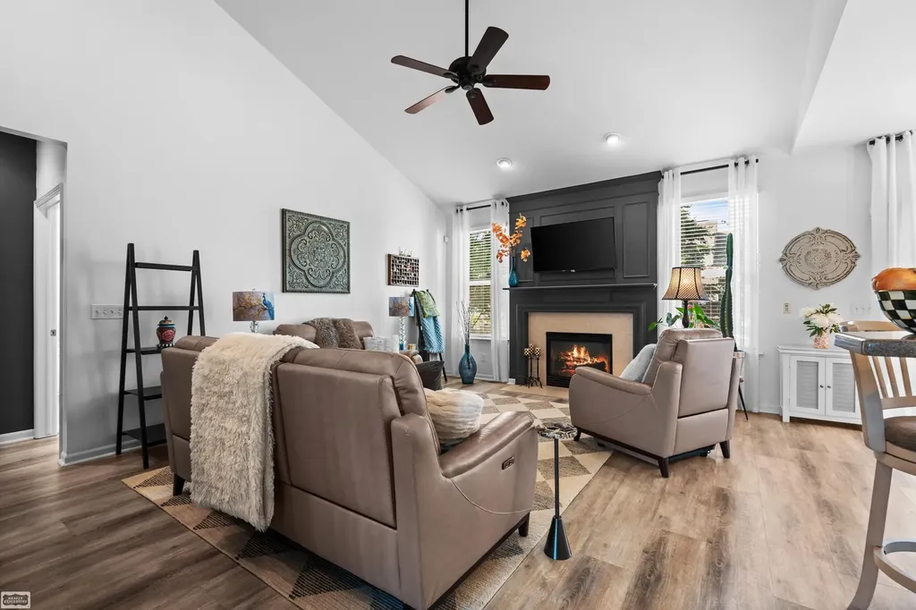 19056 Hazelton Drive Macomb Township MI 48042