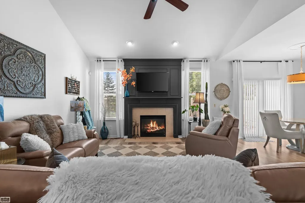 19056 Hazelton Drive Macomb Township MI 48042