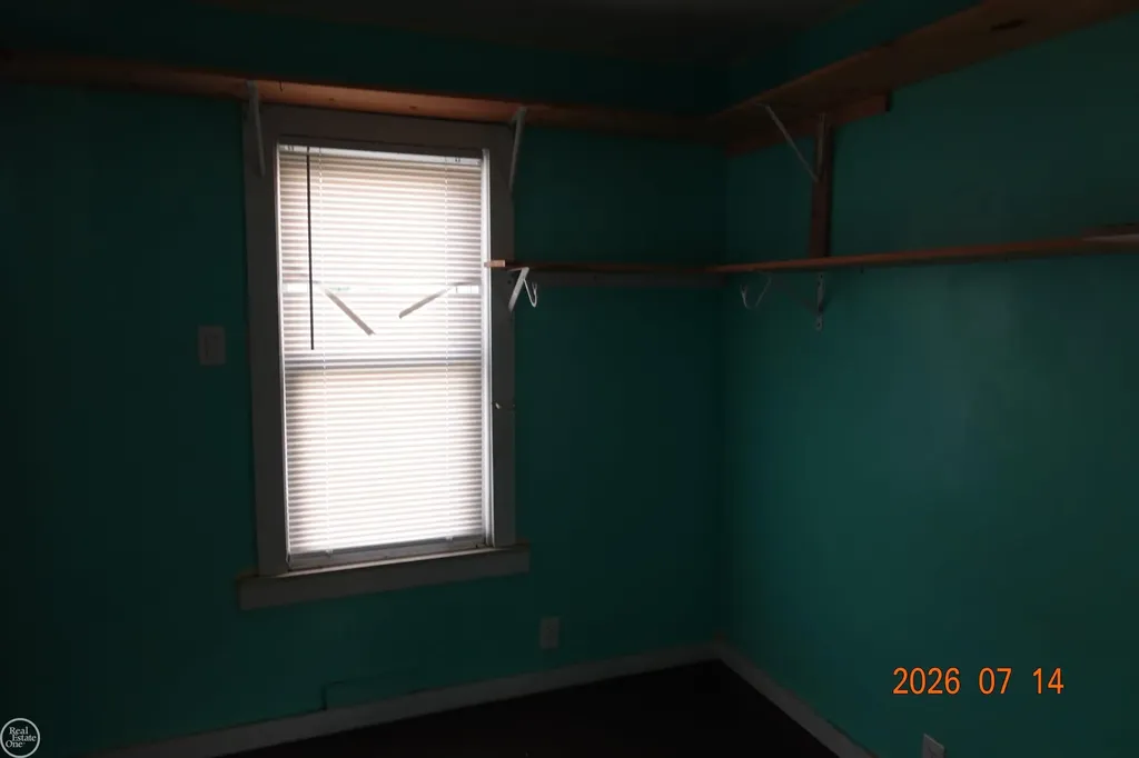 21804 Rosedale Street St. Clair Shores City MI 48080