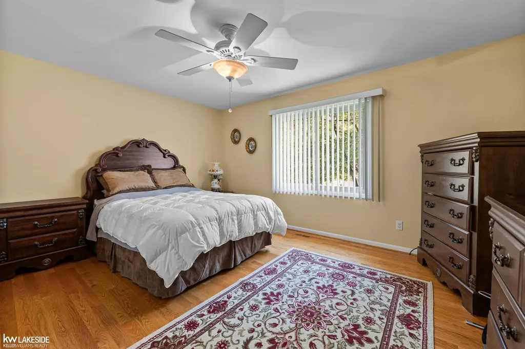 8703 Thornwood Court Sterling Heights City MI 48312