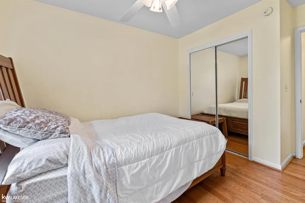 8703 Thornwood Court Sterling Heights City MI 48312