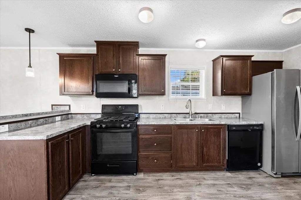 7118 W Mapleview Circle Brown City City MI 48416