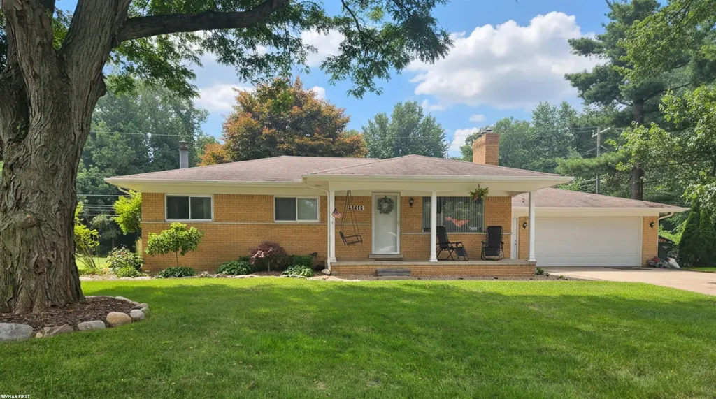 52498 Fayette Drive Shelby Charter Township MI 48316