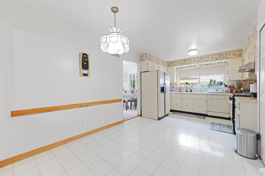 38982 Sutton Dr Drive Sterling Heights City MI 48310