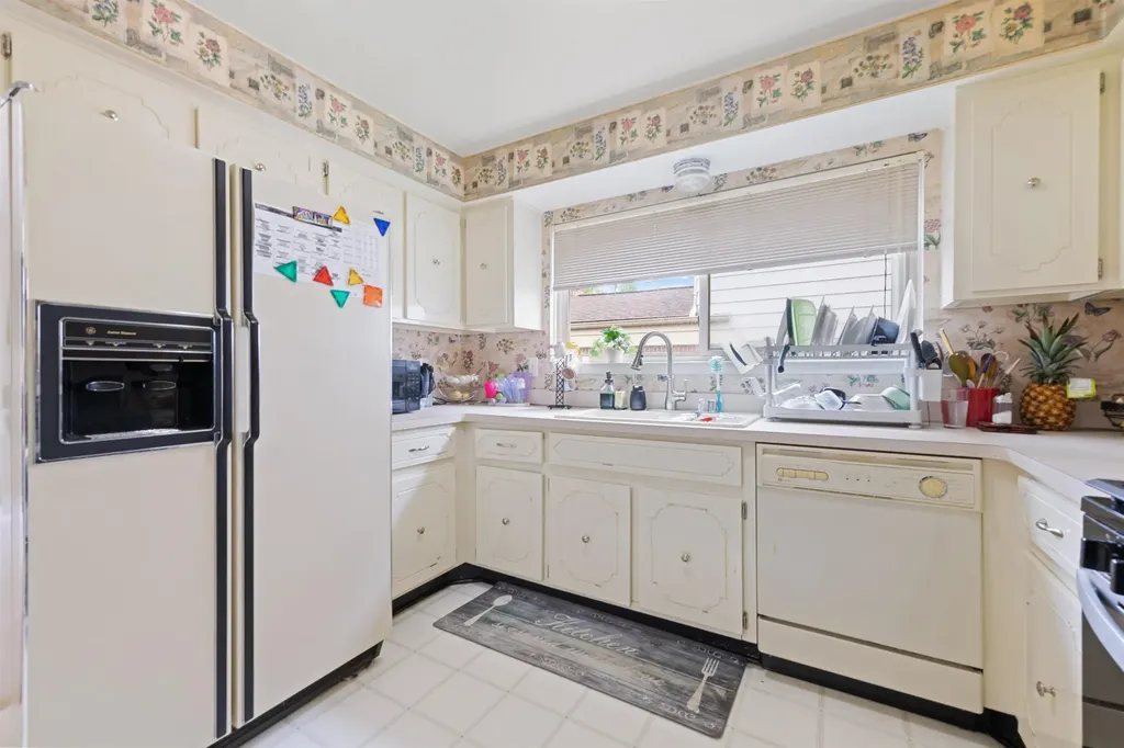 38982 Sutton Dr Drive Sterling Heights City MI 48310