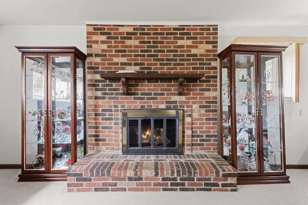 38982 Sutton Dr Drive Sterling Heights City MI 48310