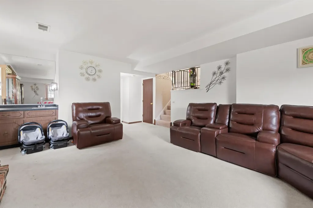 38982 Sutton Dr Drive Sterling Heights City MI 48310