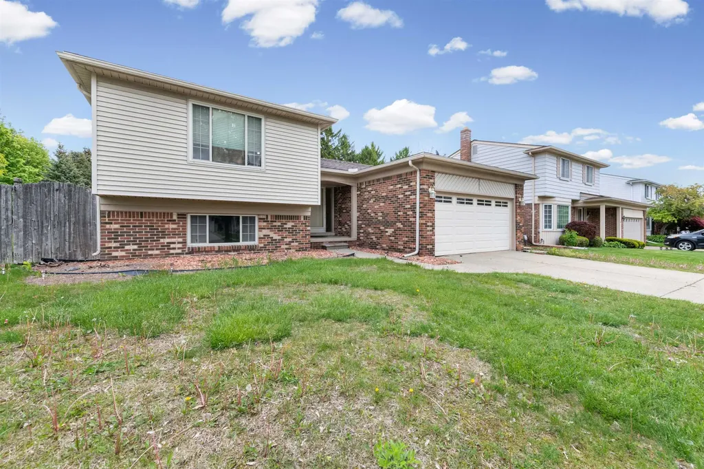 38982 Sutton Dr Drive Sterling Heights City MI 48310