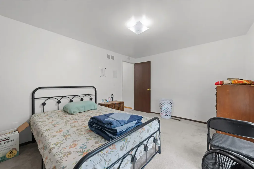 38982 Sutton Dr Drive Sterling Heights City MI 48310
