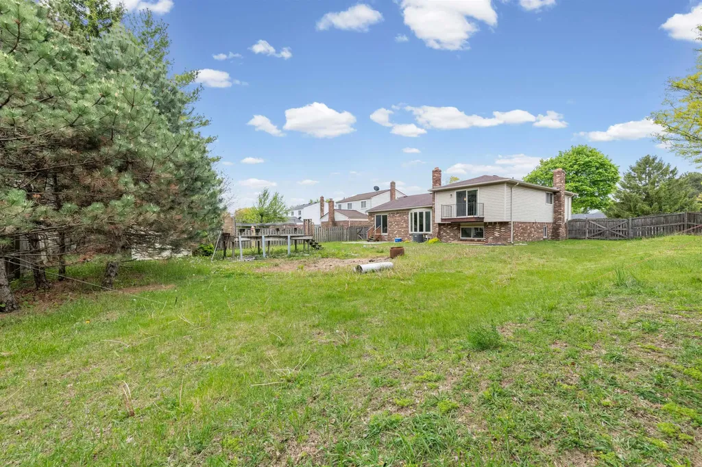 38982 Sutton Dr Drive Sterling Heights City MI 48310