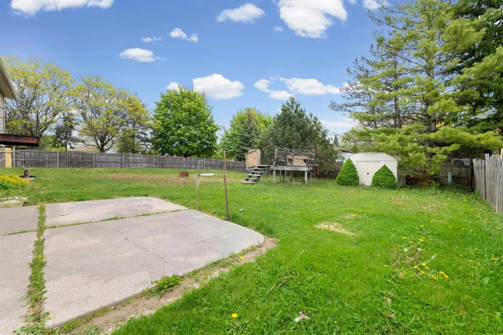 38982 Sutton Dr Drive Sterling Heights City MI 48310